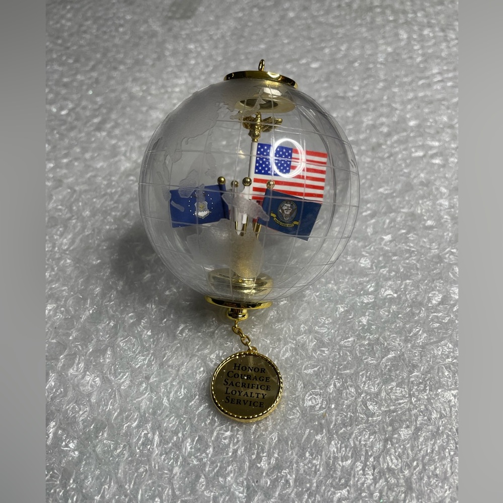Hallmark Keepsake A World Of Freedom Flags America Honor Courage ornament